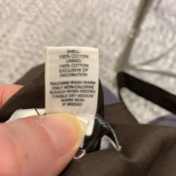 Loft tank top with crochet detail. - Picture 6 of 6